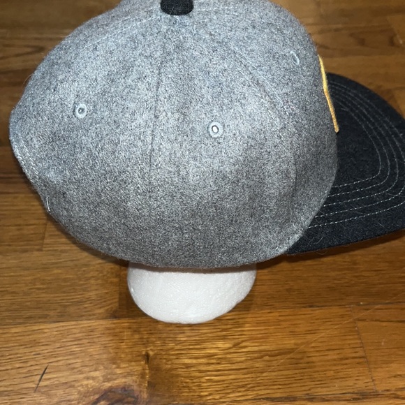 American Eagle USA American flag snapback hat charcoal gray in color - Picture 3 of 8